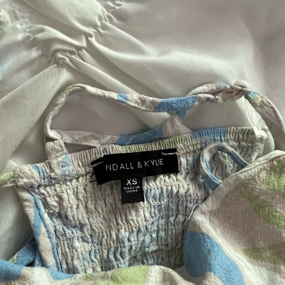 Crop Top - Picture 3 of 4